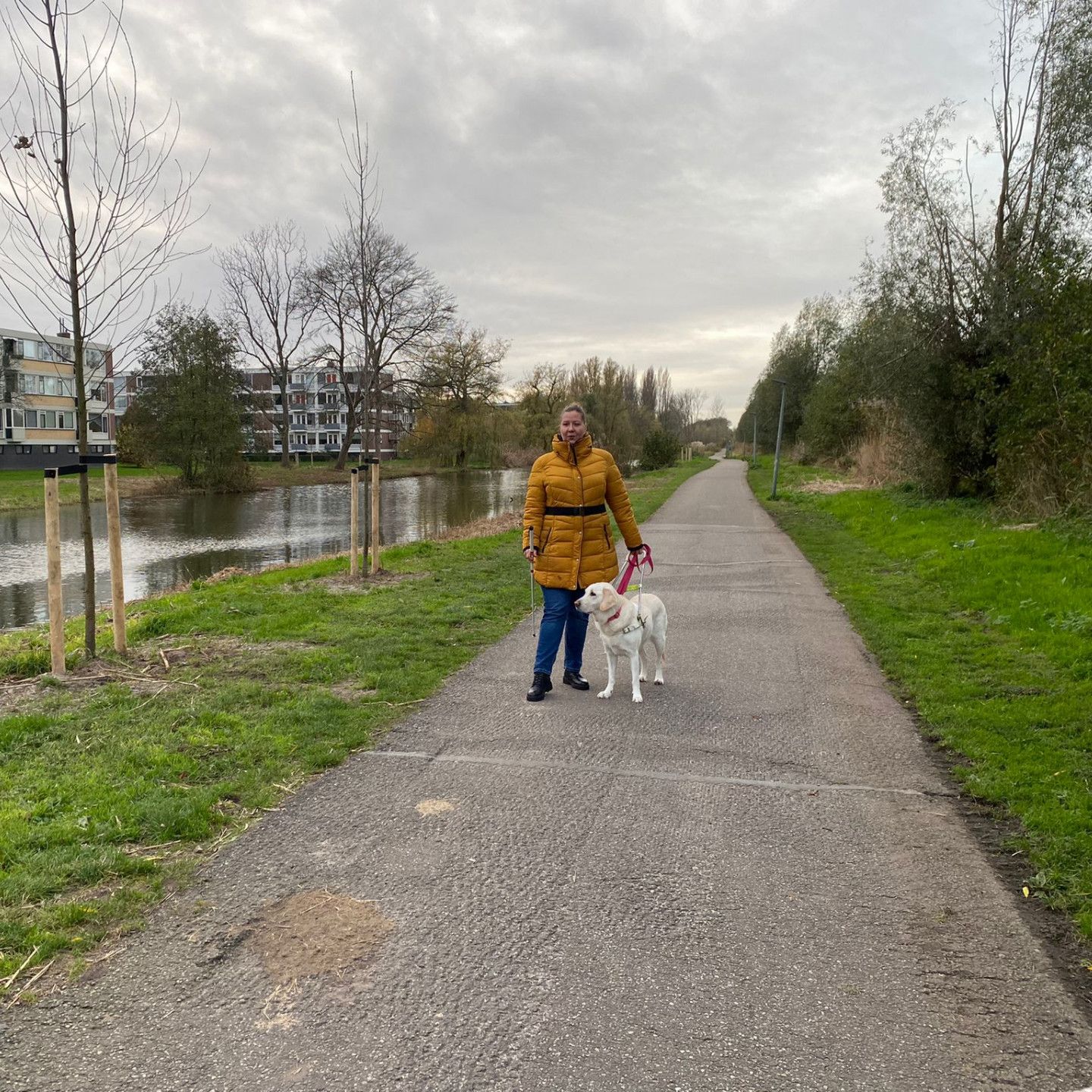 ‘Ik pas mij wel aan het vuurwerk aan, maar mijn hond kan dat niet’