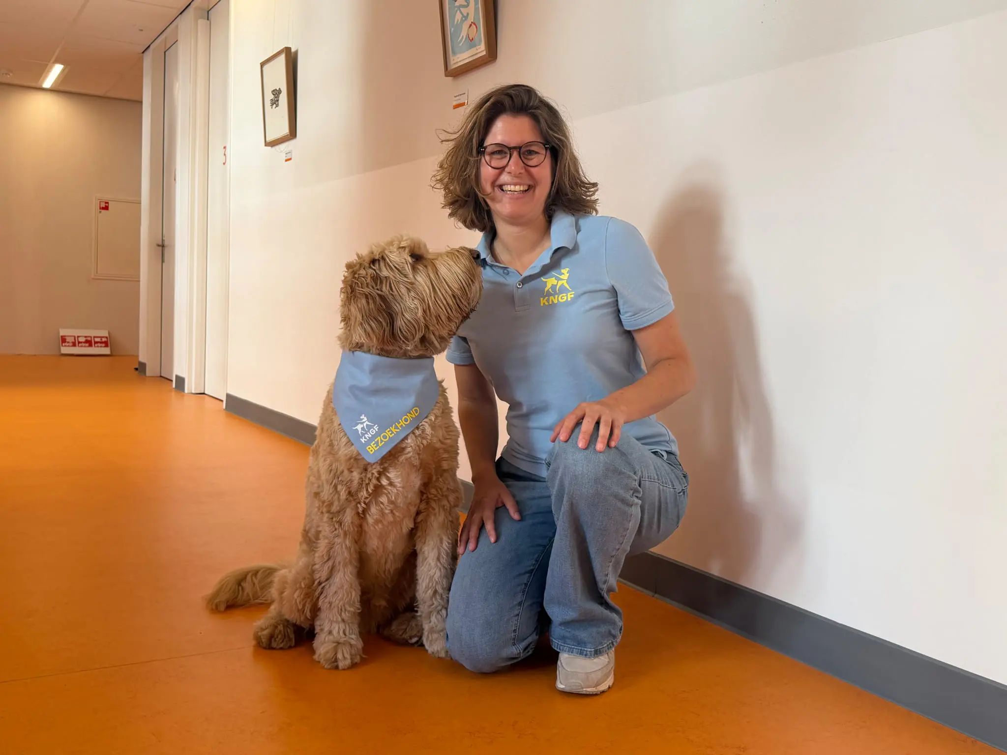 Laura en bezoekhond Flynn